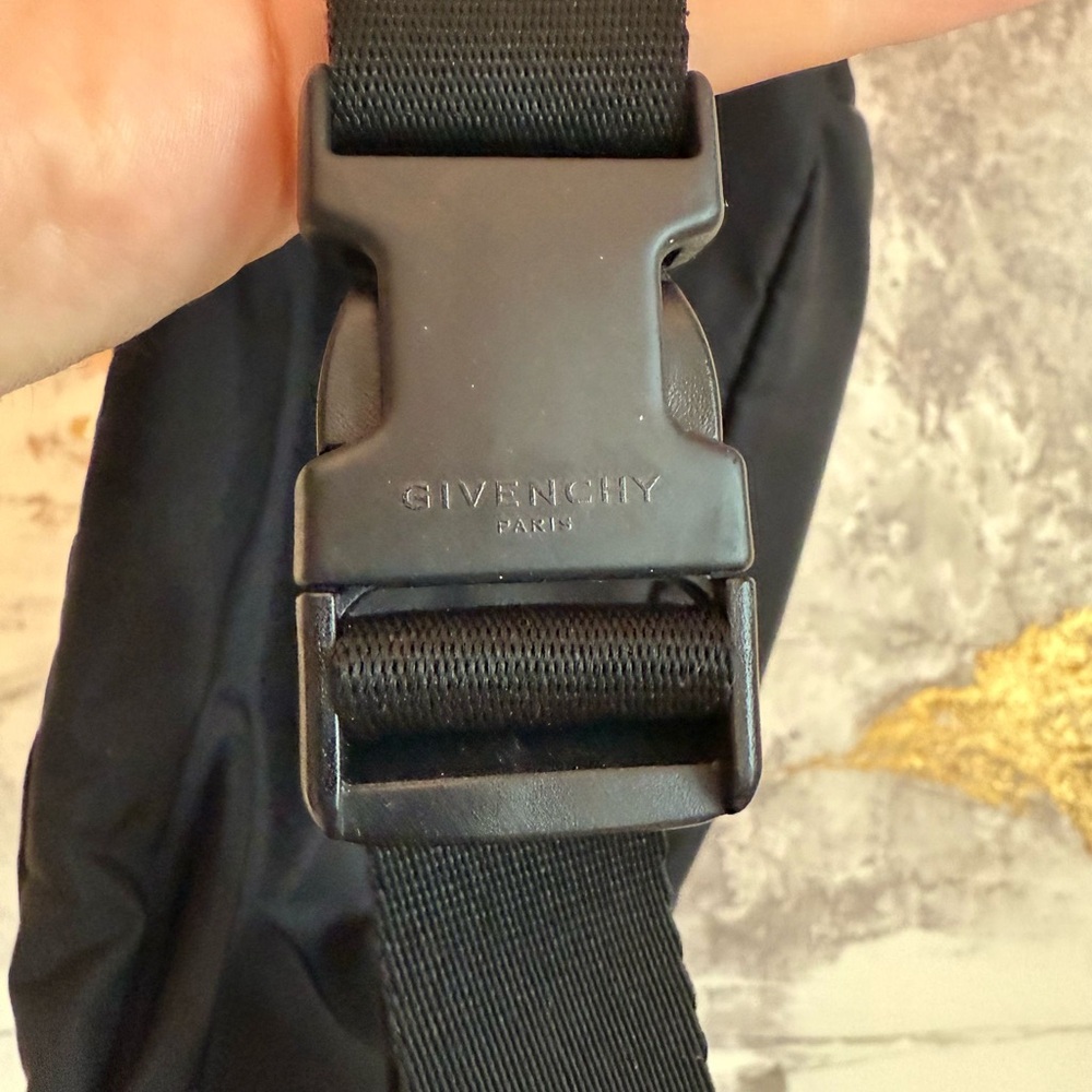 Givenchy Light 3 Nylon Bum Bag/Fanny pack/Belt Bag - Picture 4 of 4